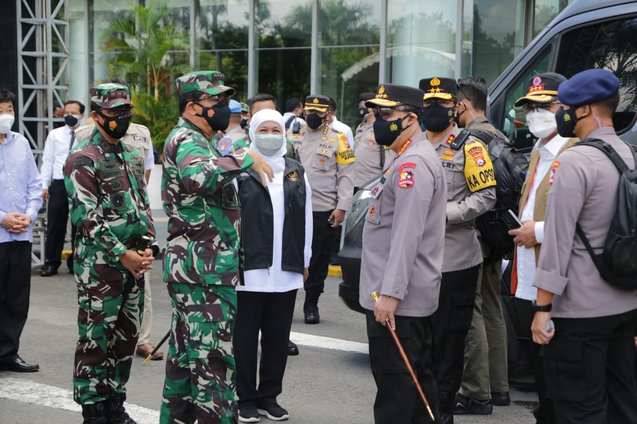 Panglima TNI dan Kapolri Mengecek Vaksinasi serta Kegiatan PPKM Darurat di Jatim