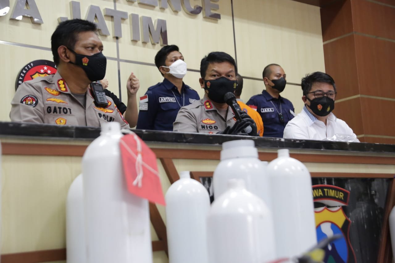 Polda Jatim Bongkar Penjualan Tabung Oksigen Palsu di Surabaya