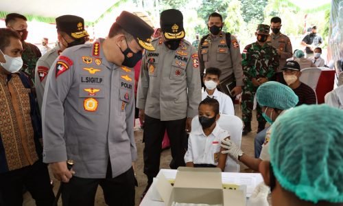 Kapolri Sebut Peran Tokoh Lintas Agama Bantu Percepatan Vaksinasi di Labuan Bajo