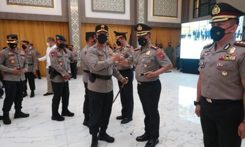 Kapolda Jatim Pimpin Upacara Kenaikan Pangkat 4008 Personel Polda Jatim