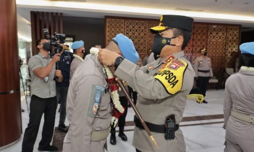 Kapolda Jatim Pimpin Upacara Penyambutan Personil Polda Jatim Satgas Garbha FPU 2 Minusca dan Satgas Garbha FPU 12 UNAMID /UN