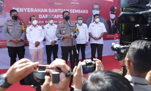 Wakapolda Jatim Berikan Bantuan dari Kapolri Untuk Buruh