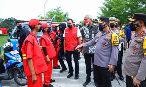 Tinjau Kalikangkung, Kapolri Imbau Pemudik Tak Paksakan Berkendara dalam Kondisi Lelah Demi Keselamatan