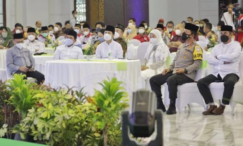 Peringatan Hari Buruh Internasional 2022 Tingkat Nasional di Jatim, Doa Bersama Buruh di Masjid Al Akbar Surabaya