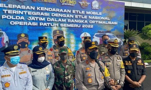 Operasi Patuh Semeru 2022, Kapolda Jatim Lepas 52 Kendaraan ETLE Mobile