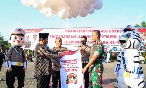 Sosialisasikan Budaya Tertib Berlalulintas, Polres Lamongan Gandeng Forkopimda