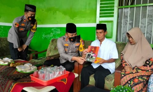 Polda Jatim Salurkan Tali Asih Kepada Keluaga Korban Insiden Kanjuruhan