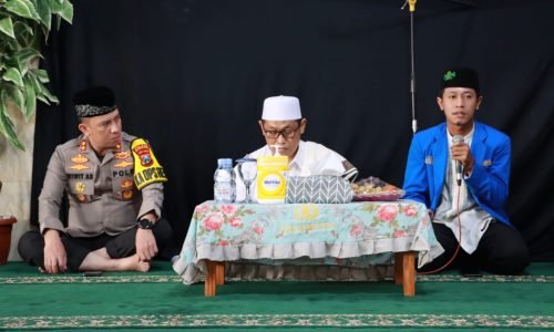 Polresta Mojokerto bersama Mahasiswa Gelar Sholat Ghoib dan Doa Bersama untuk Korban Kanjuruhan