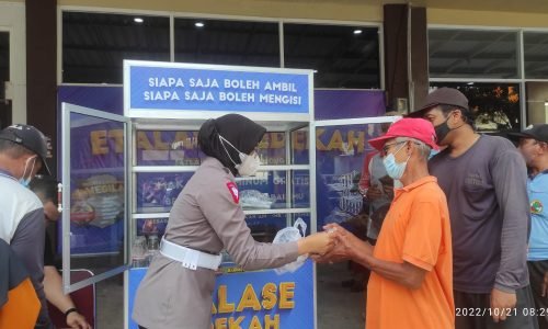 Etalase Sedekah Polres Lamongan, Dari Polri Untuk Masyarakat Lamongan