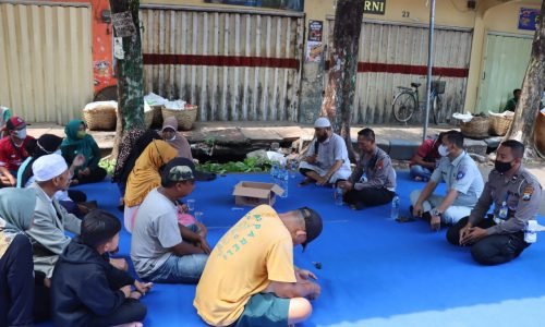 Humanis, Polisi di Probolinggo Kota Ajak Pelanggar Lalin Ngaji dan Doa Bersama