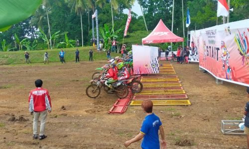 Dukung Puncak KTT G20, Polsek Penebel Beri Pengamanan Motorcross Porprov Bali XV