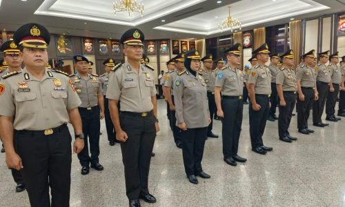 Polri Gelar Upacara Korps Raport ke 42 Pati dan 121 Pamen