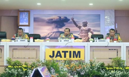 Rilis Akhir Tahun Kapolda Jatim Soroti Kejadian Kecelakaan Kereta Api