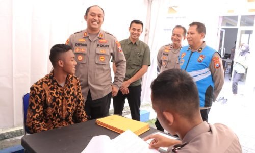 Pegang Teguh Prinsip BETAH, Kapolres Ngawi Tinjau Langsung Penerimaan Calon Polri