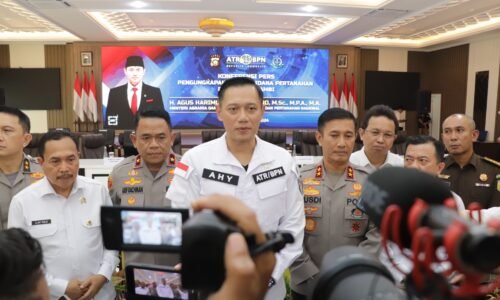 Provinsi Jambi berhasil Tangani 3 Kasus Mafia Tanah, Kapolda Jambi Dampingi Menteri ATR/BPN RI Lakukan konferensi pers