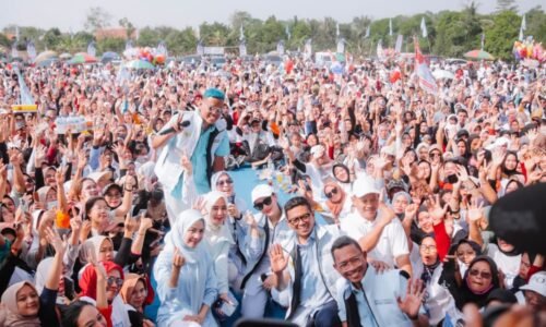 Dihadapan Ribuan Masyarakat Serang, Andra Soni Janjikan SMK/SMA Gratis